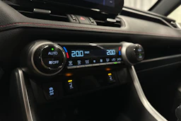 harmaa Toyota RAV4 Plug-in 2024 kuva 20.