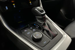 harmaa Toyota RAV4 Plug-in 2024 kuva 21.