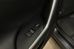 harmaa Toyota RAV4 Plug-in 2024 kuva 25.