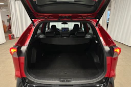 punainen Toyota RAV4 Plug-in 2024 kuva 26.