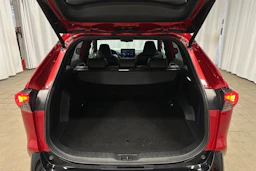 punainen Toyota RAV4 Plug-in 2024 kuva 26.