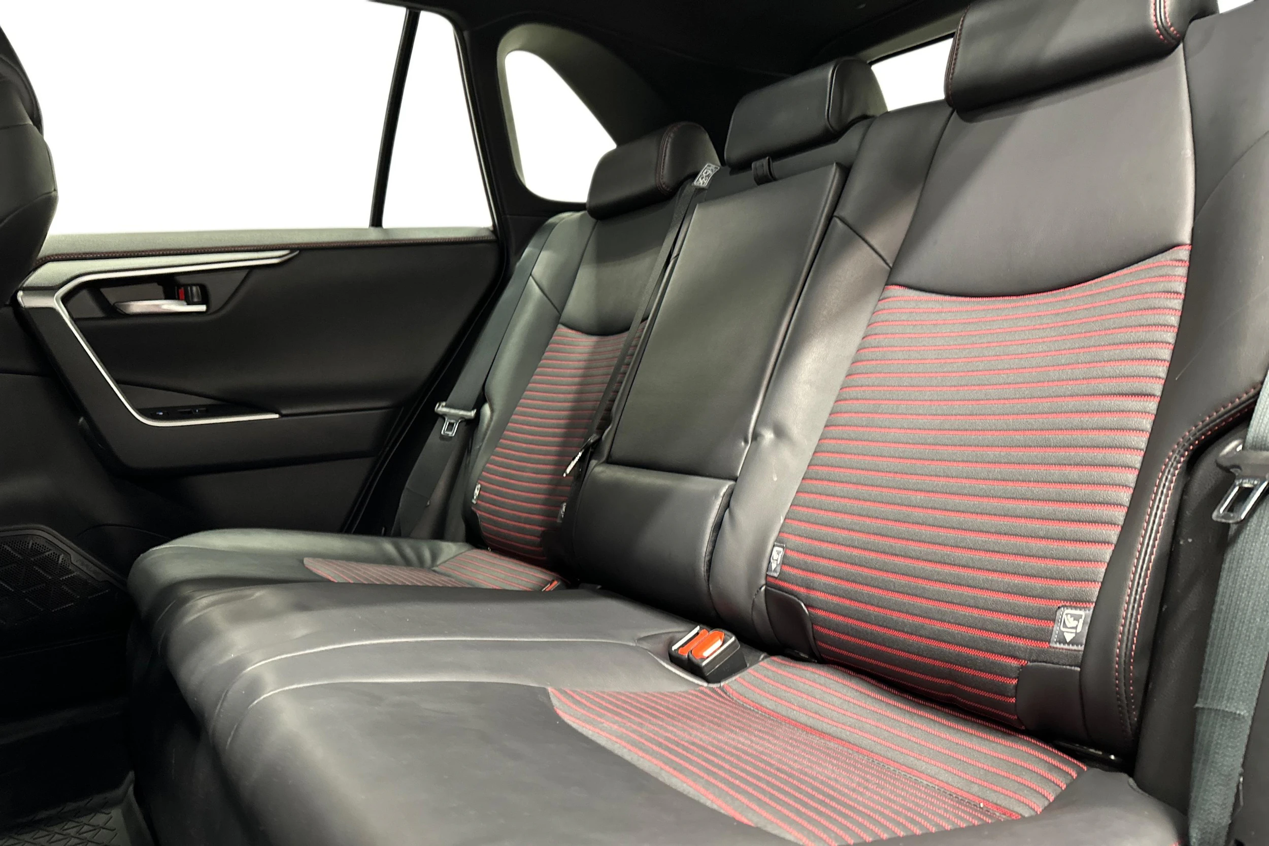 Toyota RAV4 Plug-in 2024 kuva 11.