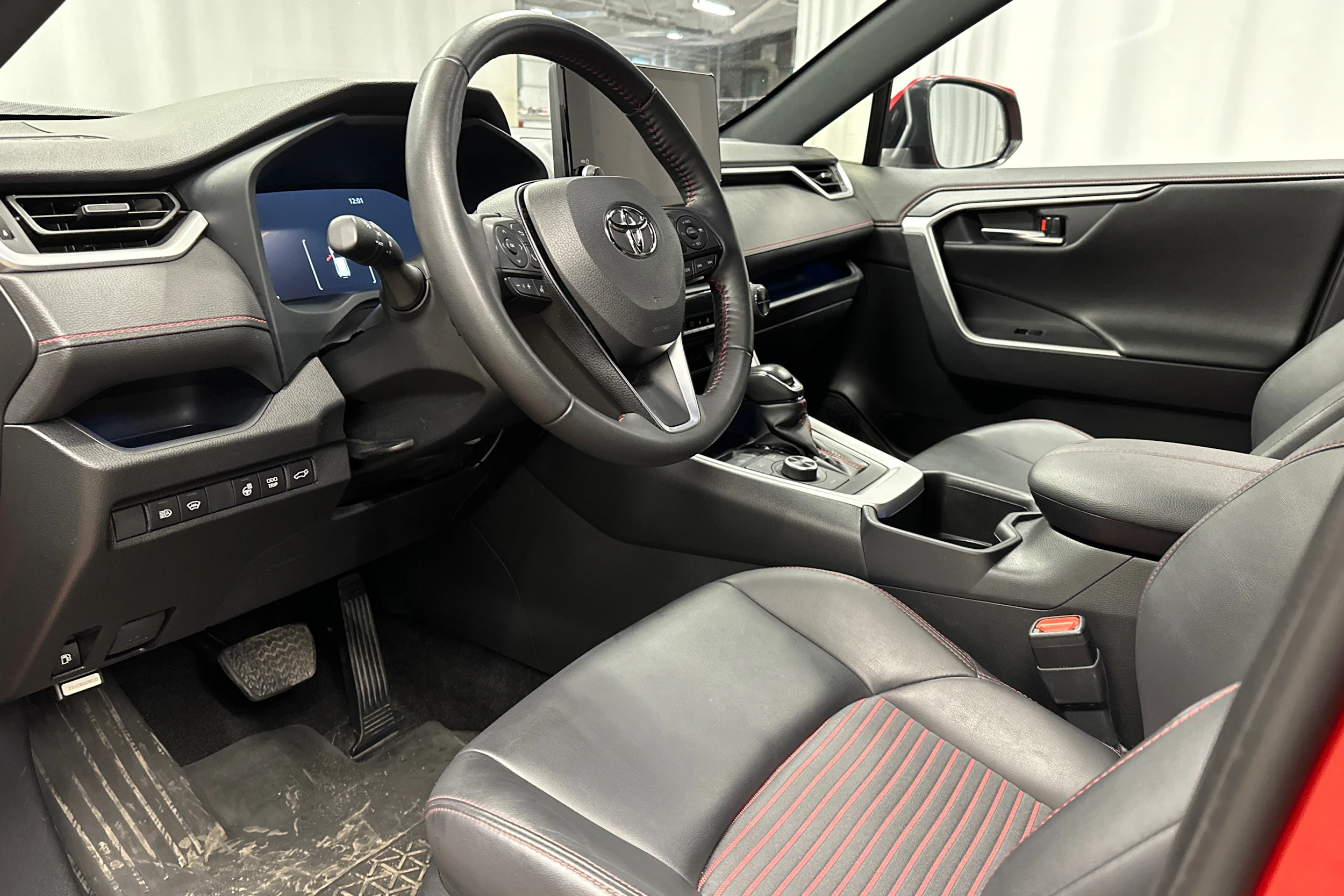 Toyota RAV4 Plug-in 2024 kuva 20.