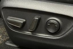 Toyota RAV4 Plug-in 2024 kuva 22.