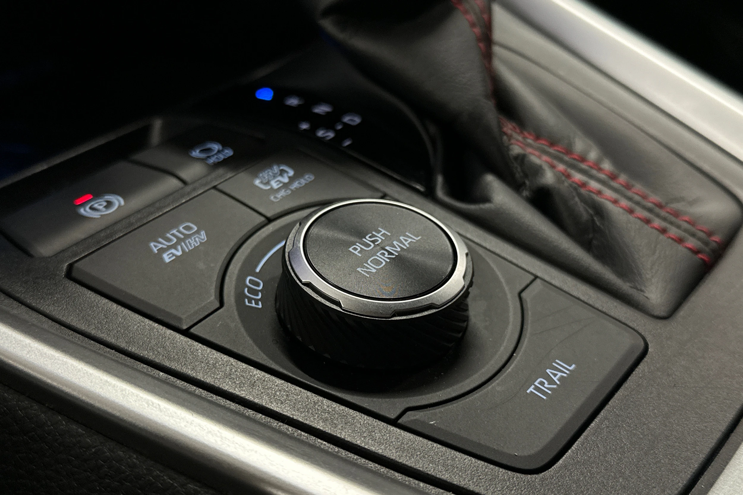 Toyota RAV4 Plug-in 2024 kuva 24.