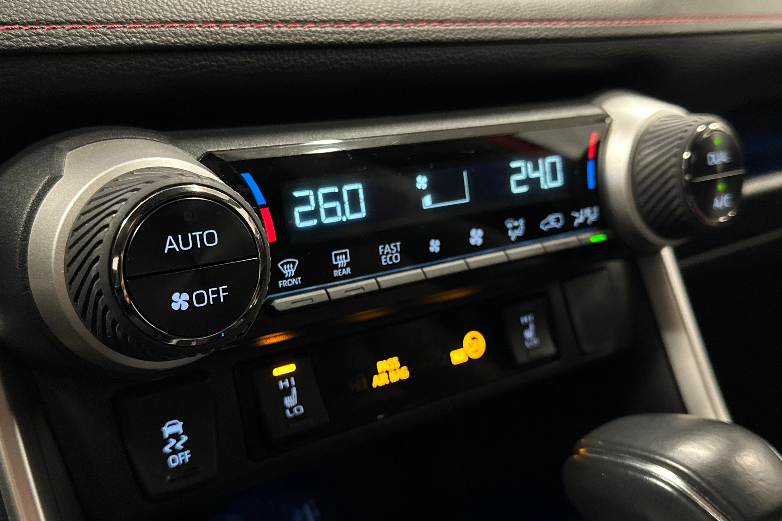 Toyota RAV4 Plug-in 2024 kuva 26.