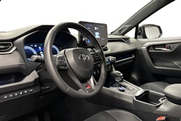 hopea Toyota RAV4 Plug-in 2024 kuva 7.