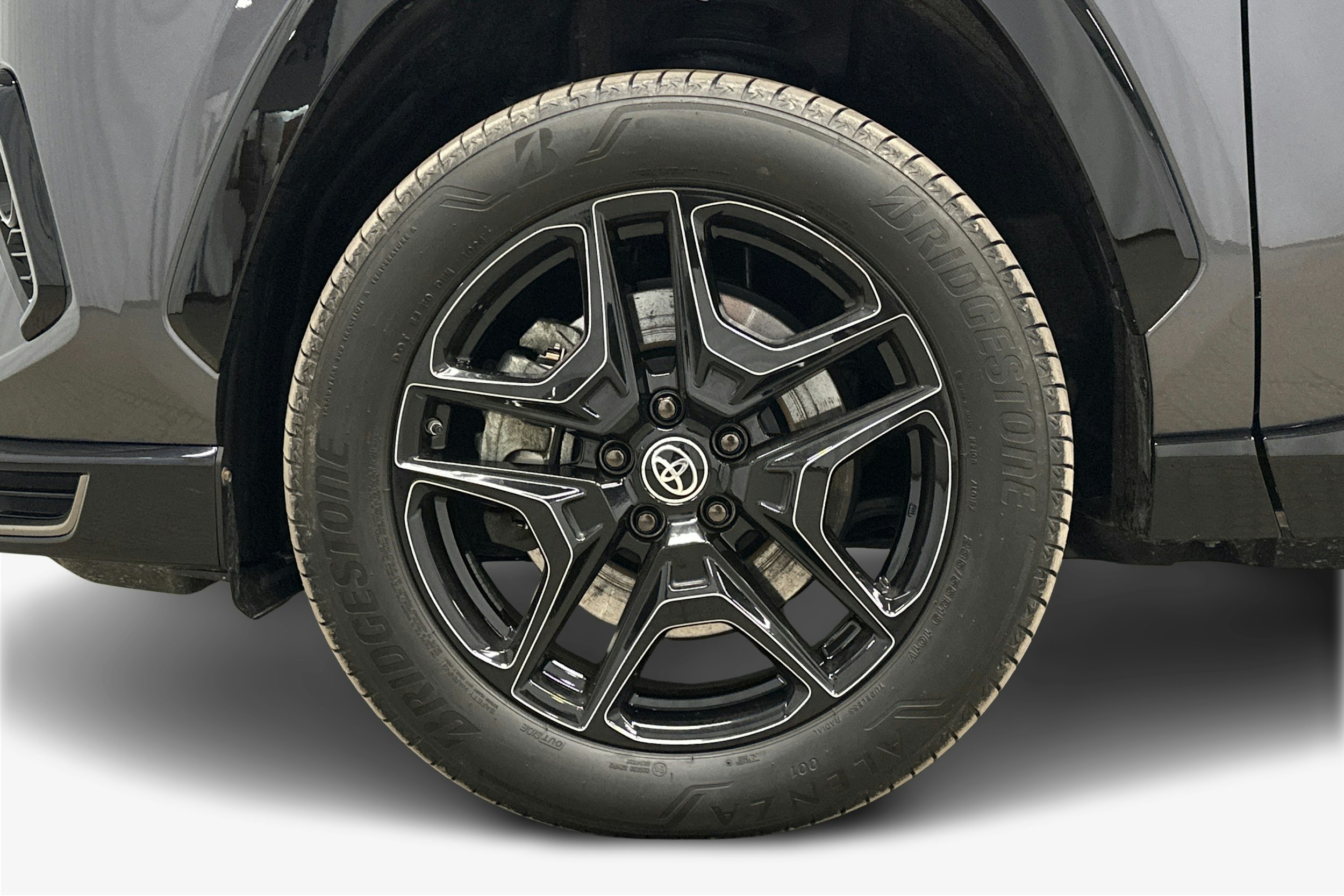 hopea Toyota RAV4 Plug-in 2024 kuva 11.