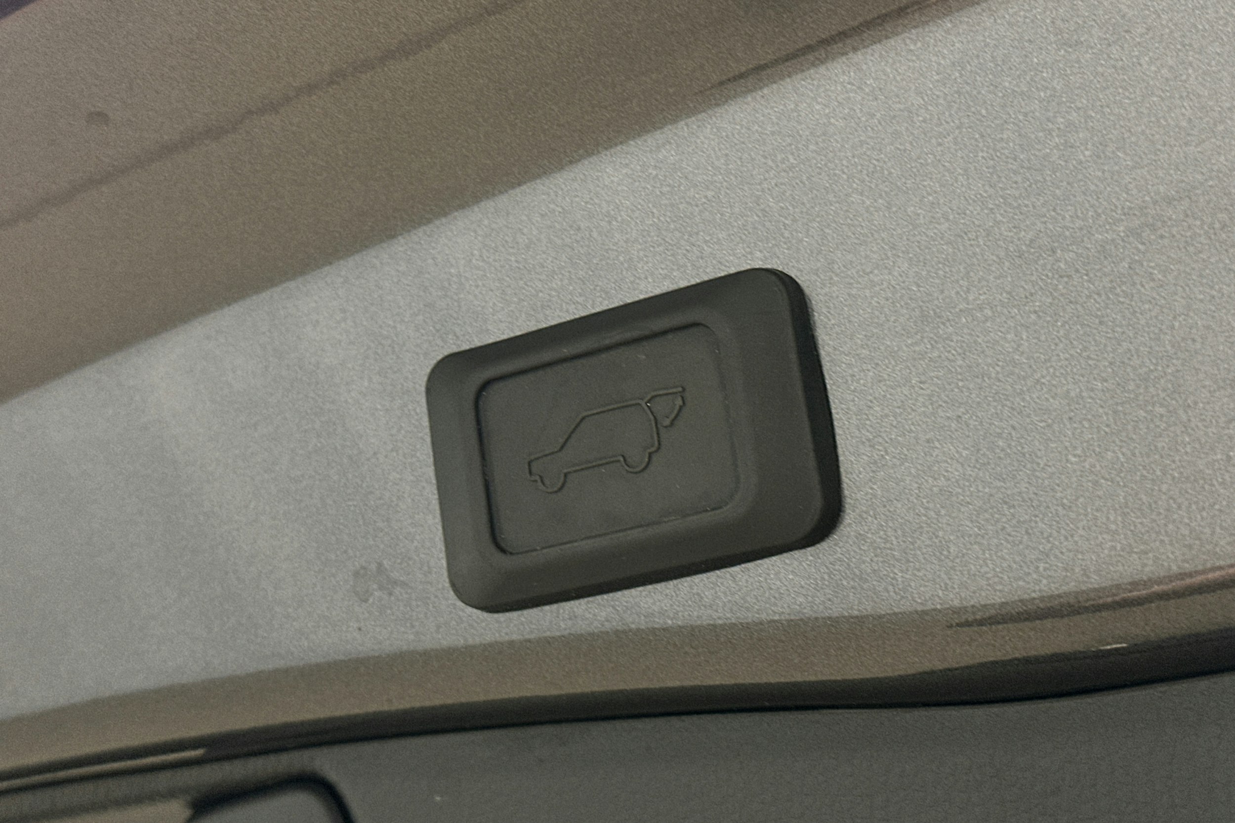 hopea Toyota RAV4 Plug-in 2024 kuva 15.