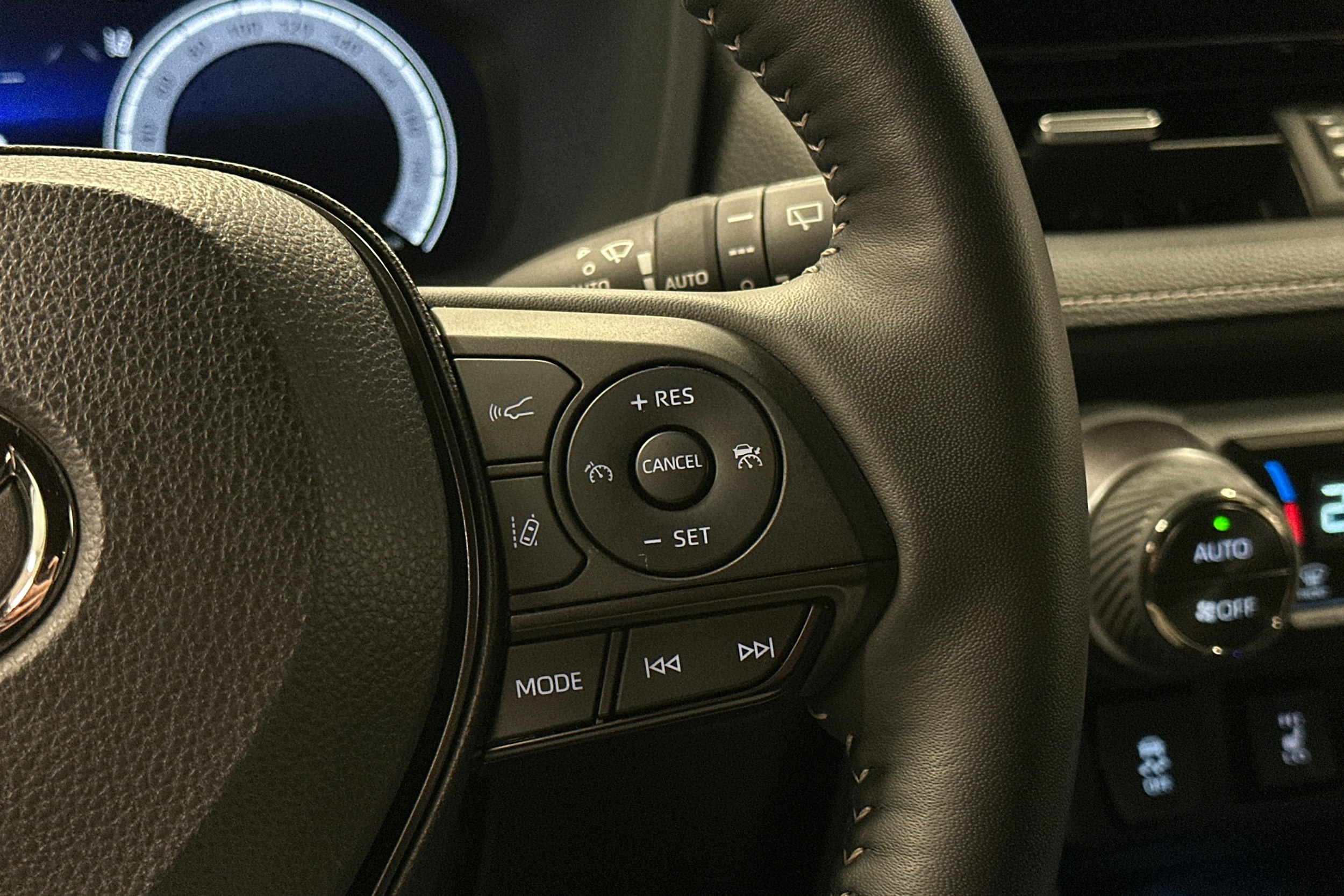 hopea Toyota RAV4 Plug-in 2024 kuva 22.