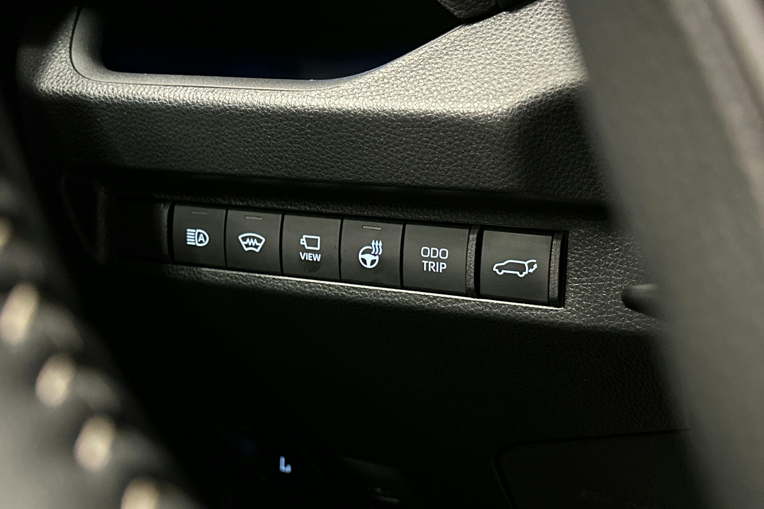 hopea Toyota RAV4 Plug-in 2024 kuva 23.