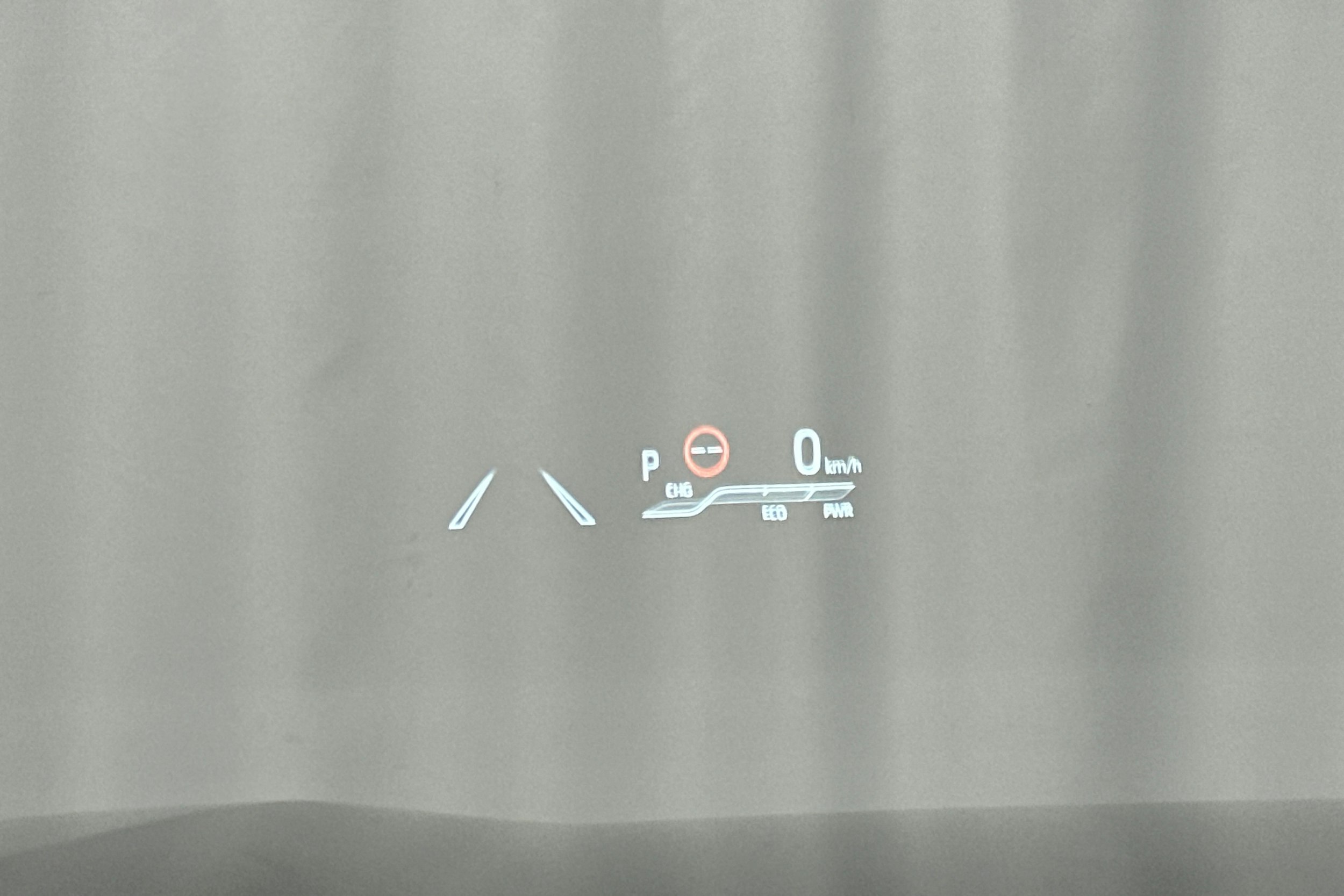 hopea Toyota RAV4 Plug-in 2024 kuva 27.