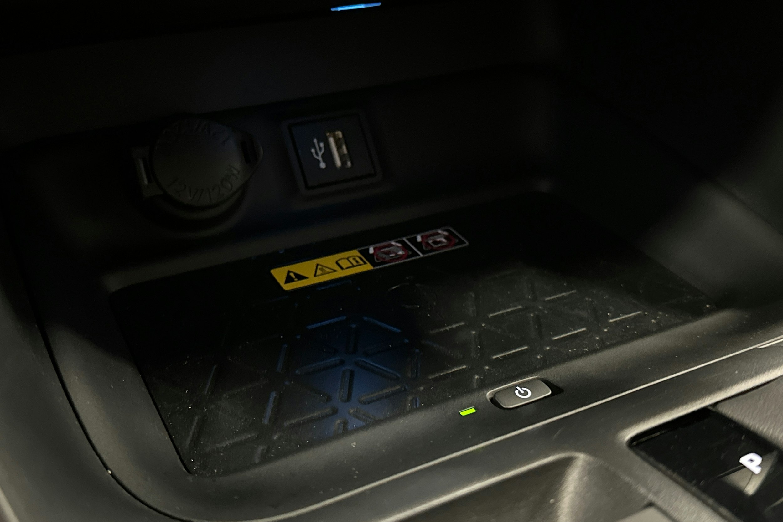 hopea Toyota RAV4 Plug-in 2024 kuva 31.