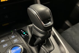 hopea Toyota RAV4 Plug-in 2024 kuva 32.