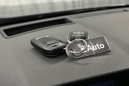 hopea Toyota RAV4 Plug-in 2024 kuva 33.