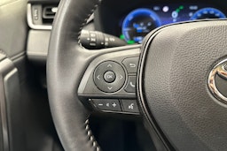 harmaa Toyota RAV4 Plug-in 2024 kuva 15.