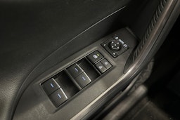 harmaa Toyota RAV4 Plug-in 2024 kuva 19.