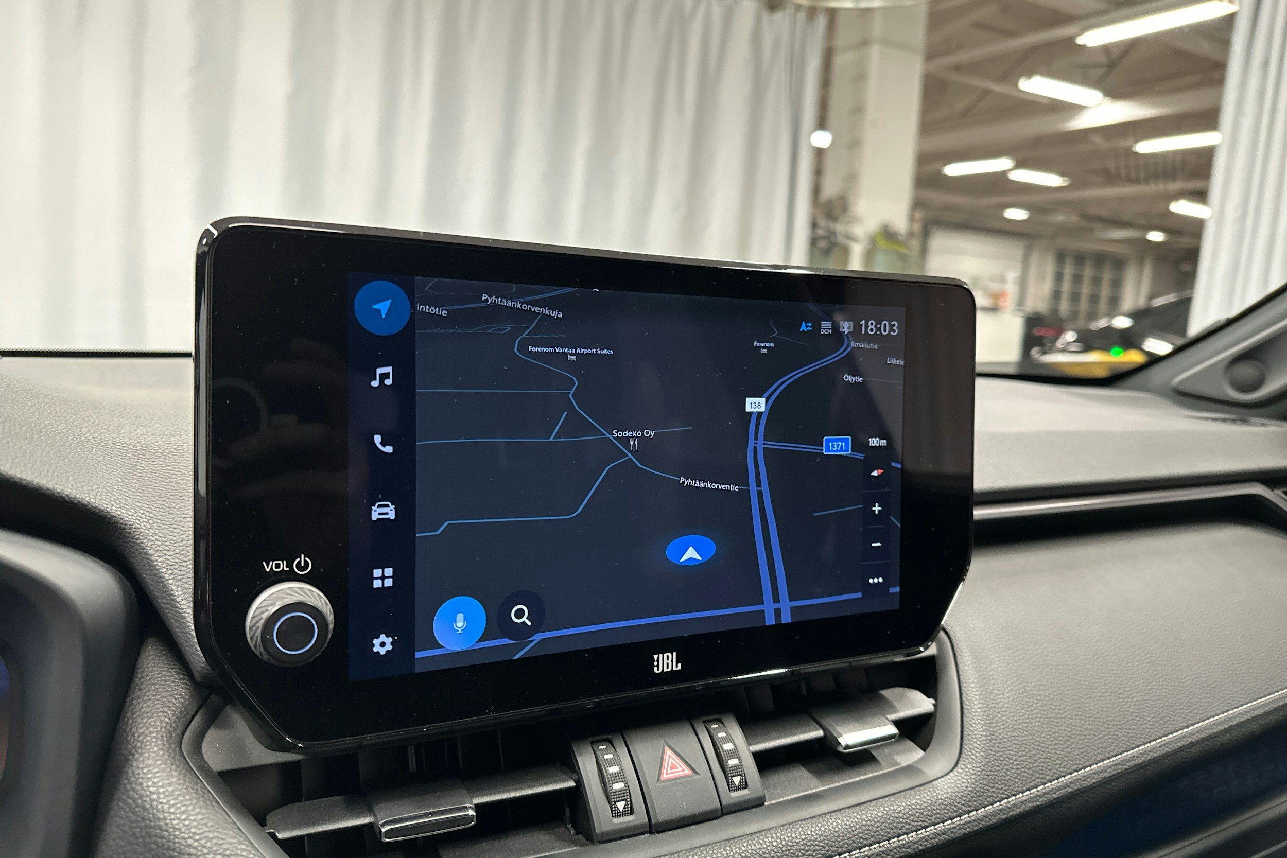 harmaa Toyota RAV4 Plug-in 2024 kuva 22.