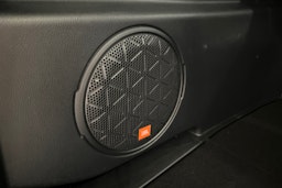 harmaa Toyota RAV4 Plug-in 2024 kuva 31.