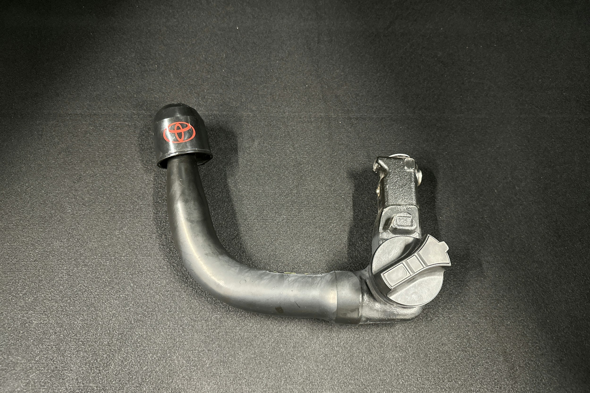 harmaa Toyota RAV4 Plug-in 2024 kuva 32.