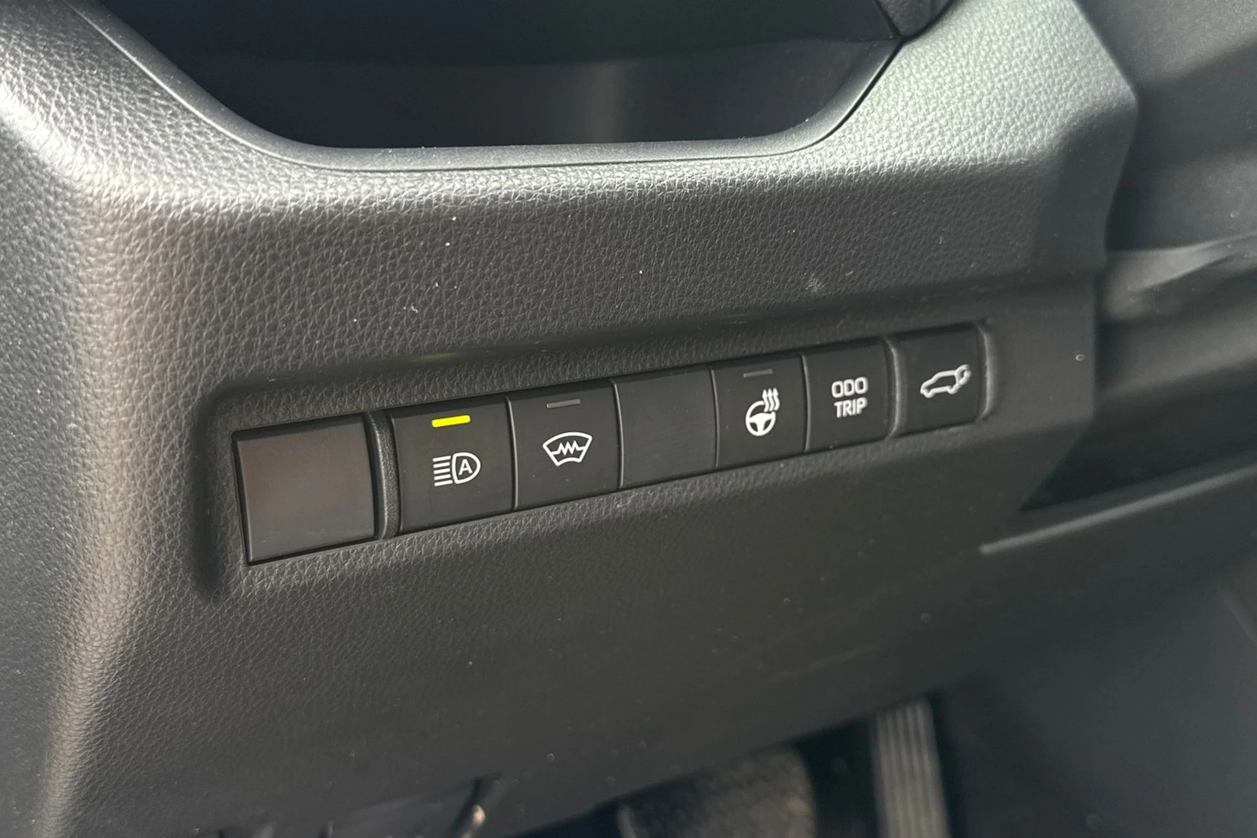 harmaa Toyota RAV4 Plug-in 2024 kuva 5.