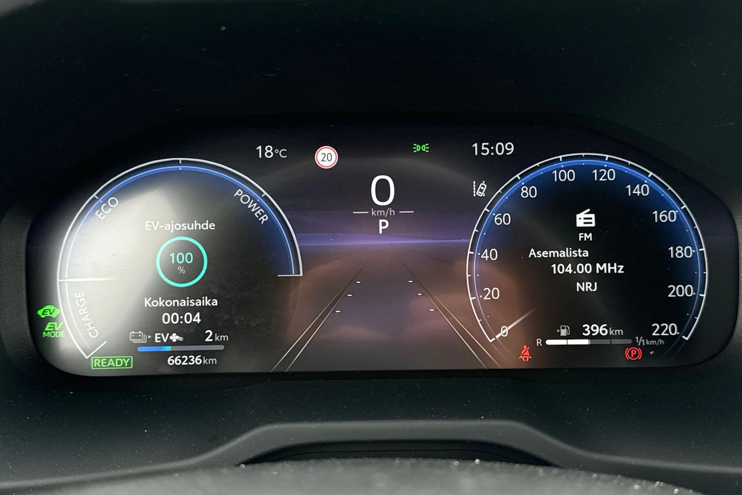 harmaa Toyota RAV4 Plug-in 2024 kuva 9.