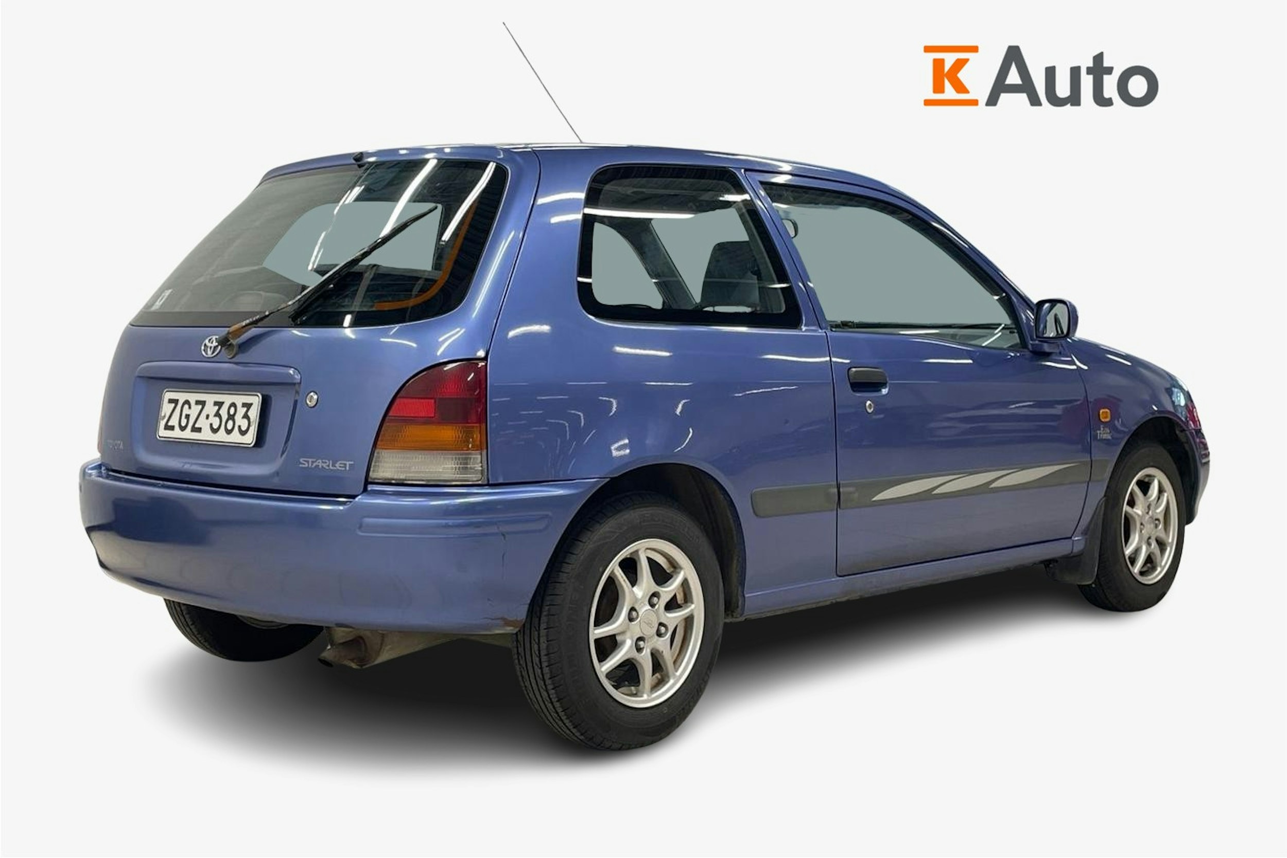 sininen Toyota Starlet 1998 kuva 2.