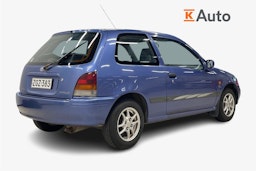 sininen Toyota Starlet 1998 kuva 2.
