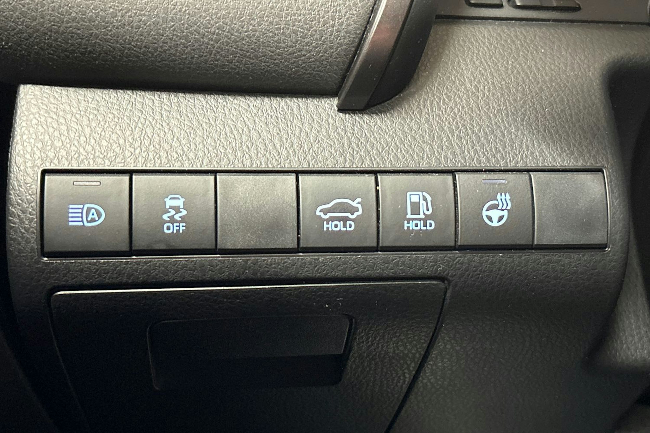 Valkoinen Toyota TOYOTA CAMRY 2023 kuva 21.