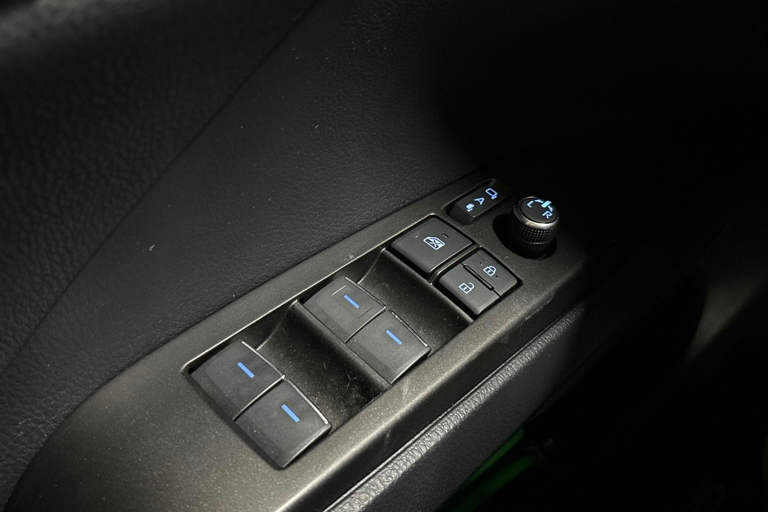 Valkoinen Toyota TOYOTA CAMRY 2023 kuva 22.