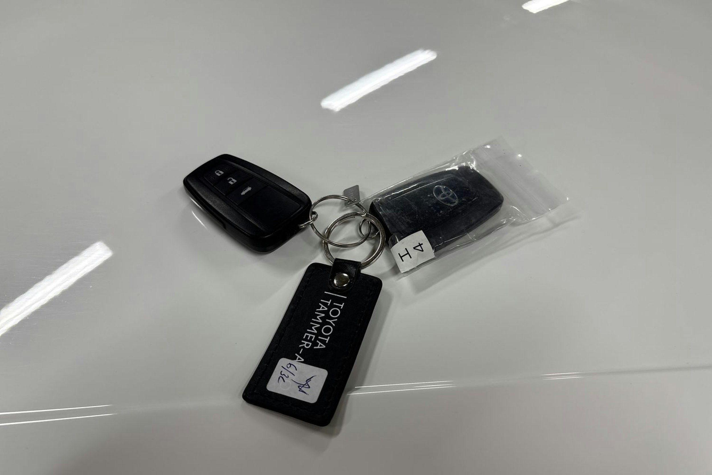 Valkoinen Toyota TOYOTA CAMRY 2023 kuva 27.