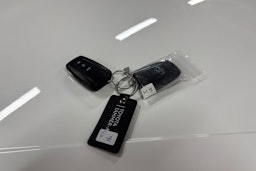 Valkoinen Toyota TOYOTA CAMRY 2023 kuva 27.