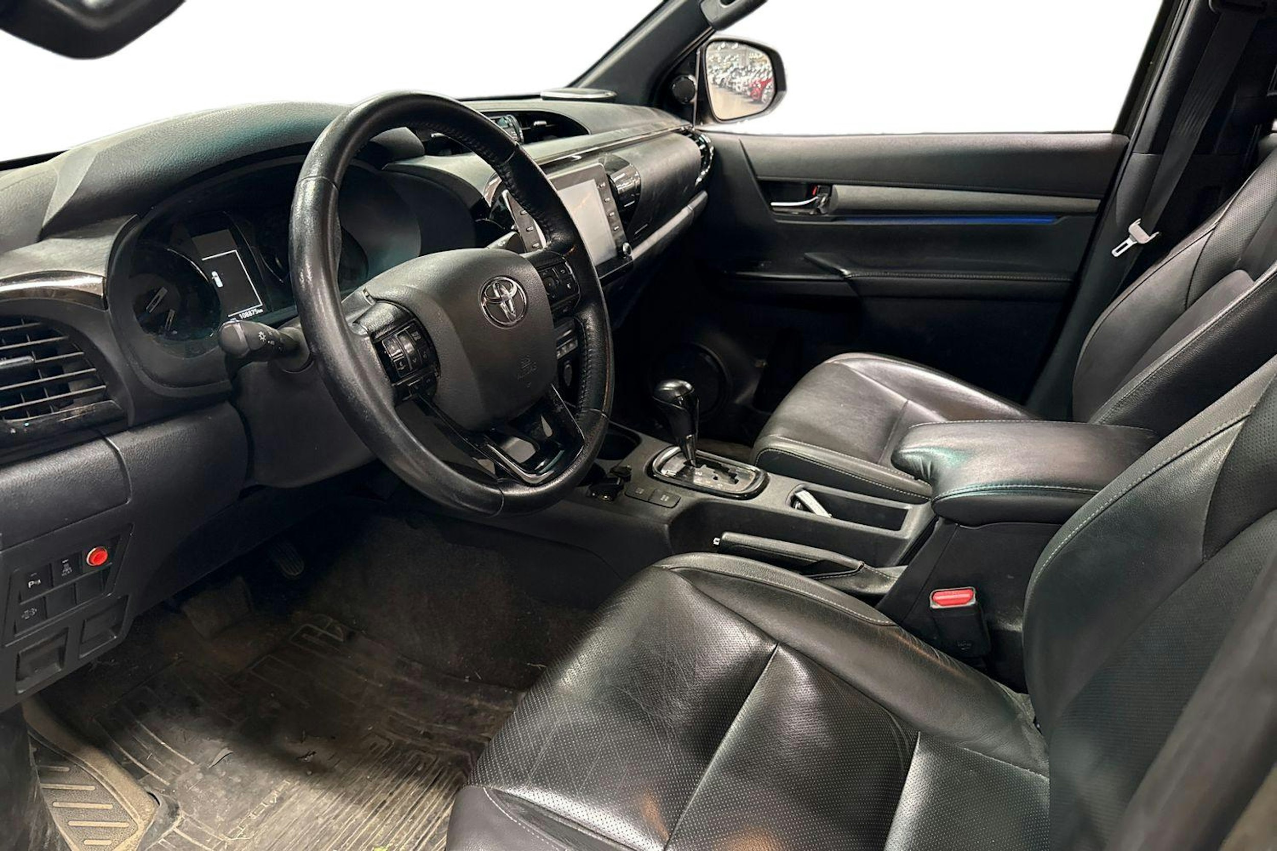 vihreä Toyota Hilux 2021 kuva 3.