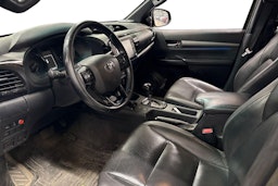 vihreä Toyota Hilux 2021 kuva 3.