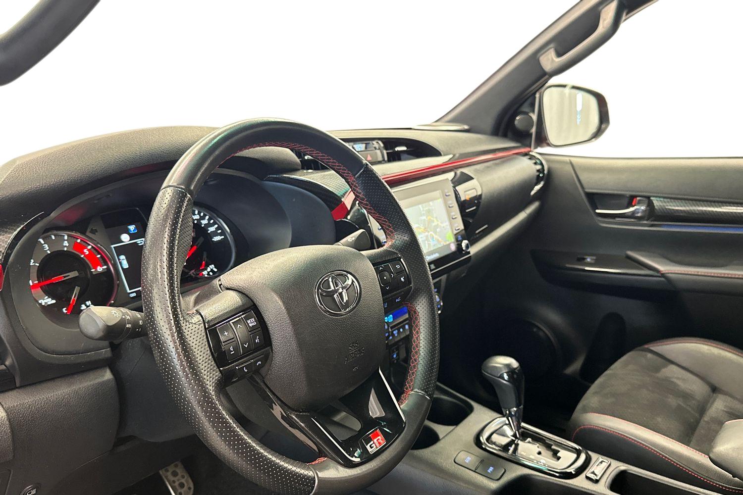 Toyota Hilux 2023, photo 6/31