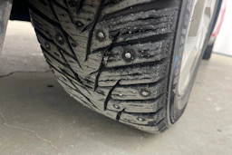 Punainen Toyota Urban Cruiser 2009 kuva 13.