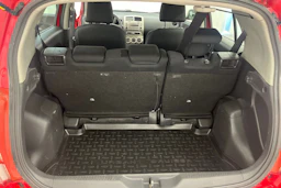 Punainen Toyota Urban Cruiser 2009 kuva 20.