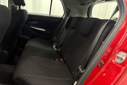 Punainen Toyota Urban Cruiser 2010 kuva 8.