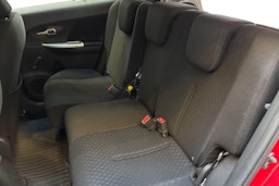 Punainen Toyota Urban Cruiser 2010 kuva 10.