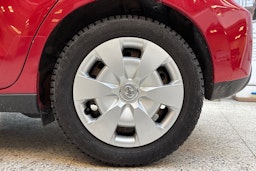 Punainen Toyota Urban Cruiser 2010 kuva 13.