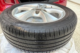 Punainen Toyota Urban Cruiser 2010 kuva 14.