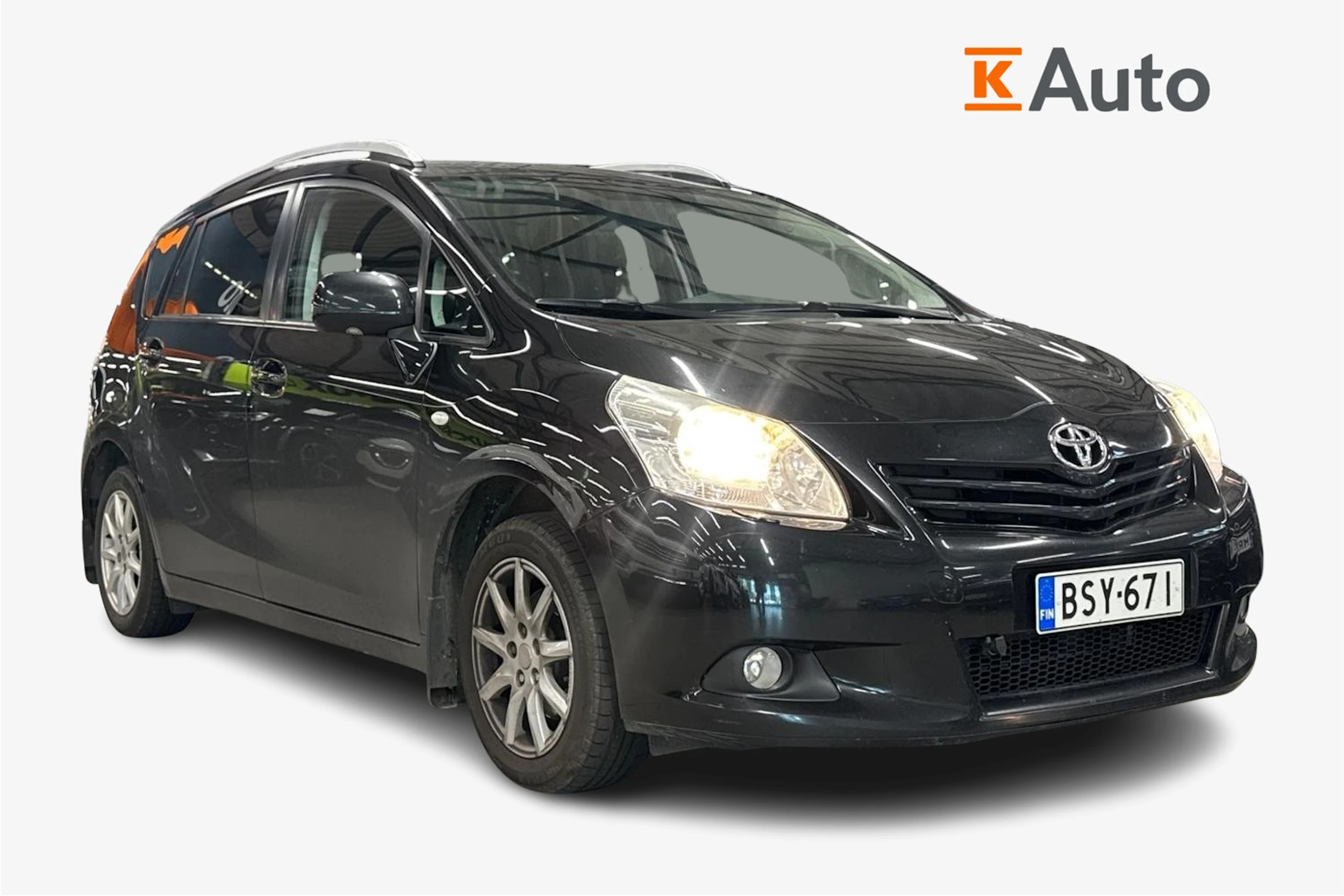 musta Toyota Verso 2009 kuva 1.