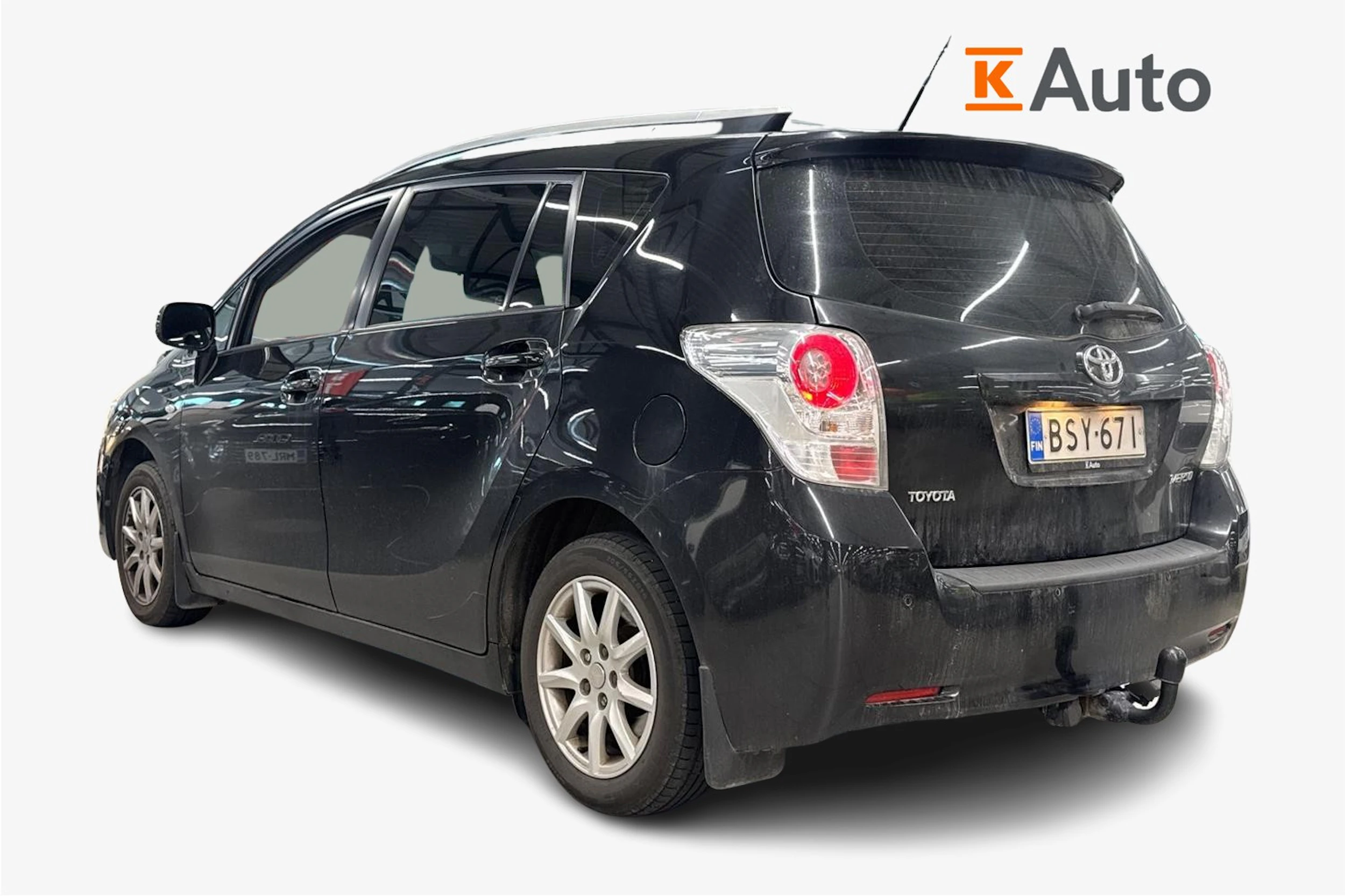 musta Toyota Verso 2009 kuva 2.