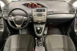 hopea Toyota Verso 2009 kuva 7.
