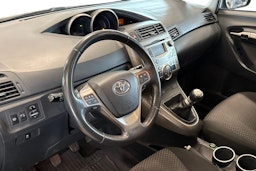 harmaa Toyota Verso 2010 kuva 7.