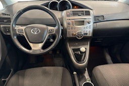 harmaa Toyota Verso 2010 kuva 9.