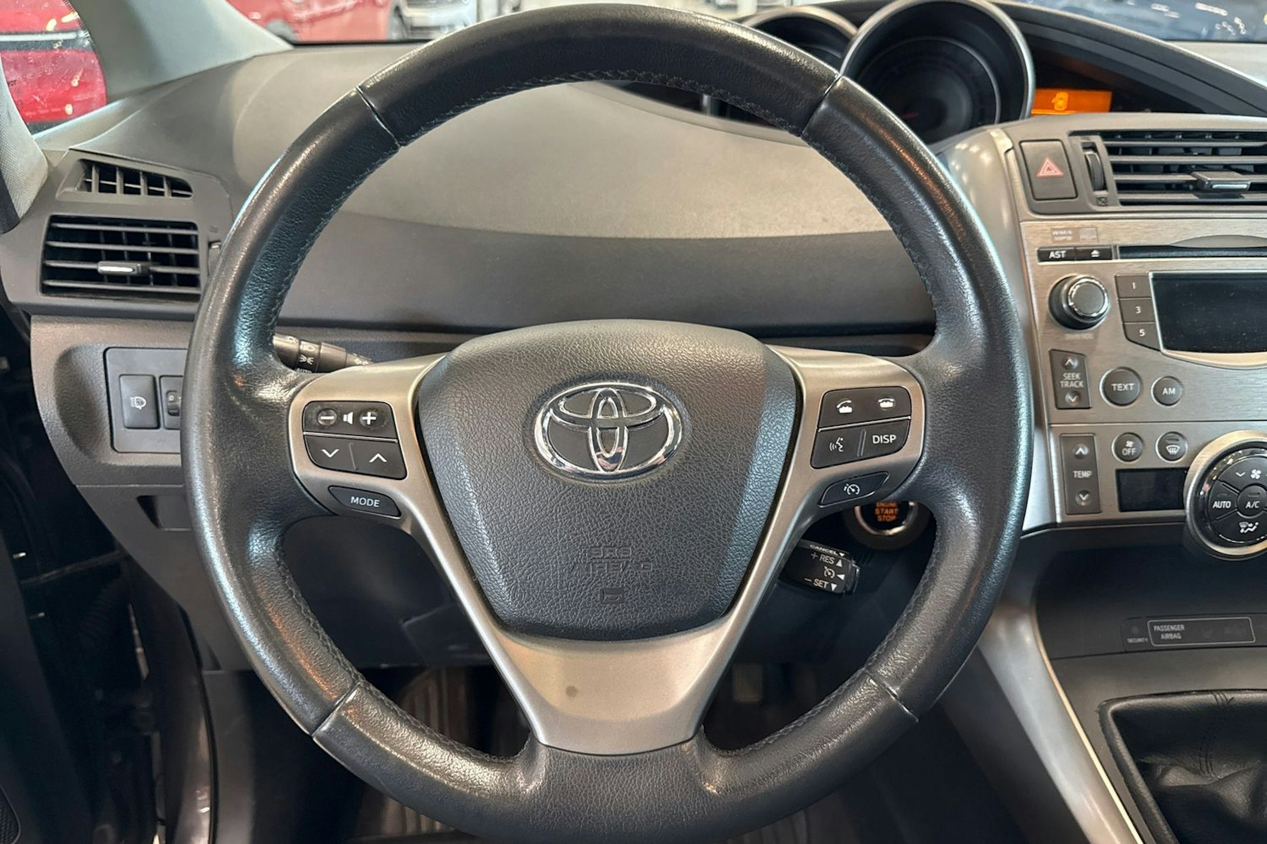 harmaa Toyota Verso 2010 kuva 16.