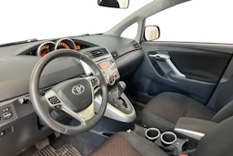 harmaa Toyota Verso 2011 kuva 3.