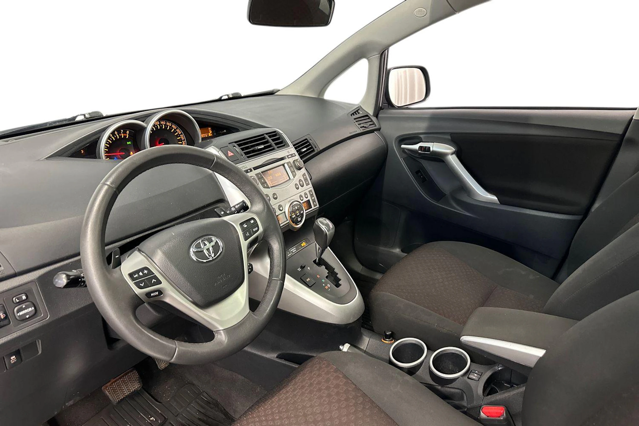 harmaa Toyota Verso 2011 kuva 6.