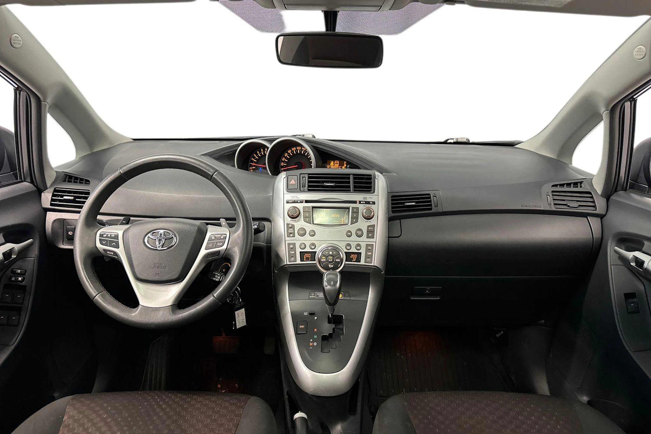 harmaa Toyota Verso 2011 kuva 9.